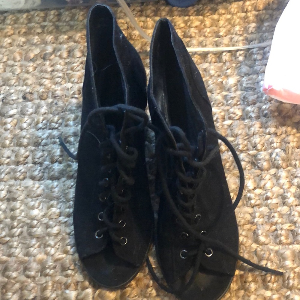 Urban Outfitters bootie